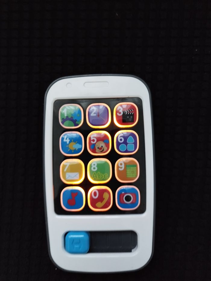 Jeu téléphone électronique pour enfant Fisher Price - photo numéro 2