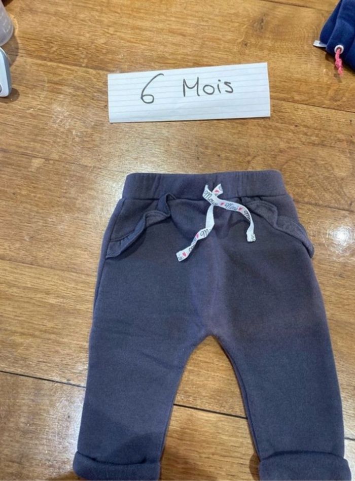 4 jogging fille 3/6 mois - photo numéro 3