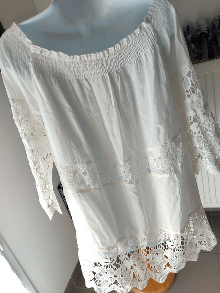 Robe brodée - photo numéro 4