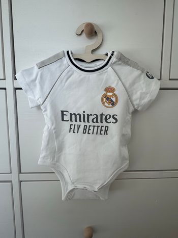 Body manche courte 6 mois Real Madrid neuf