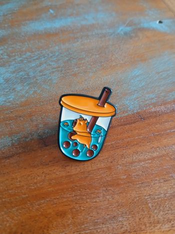 Pins bubble tea capybara