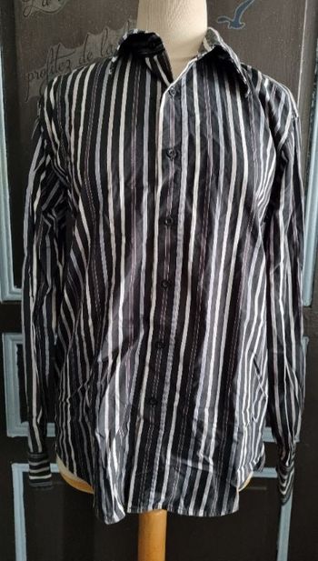 Chemise à rayures taille L