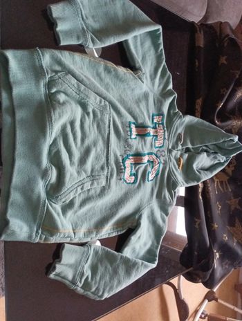 Sweat à capuche Benetton taille 7/8 ans