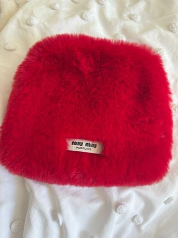 Pochette ou Trousse de maquillage Miu Miu rouge Fausse fourrure 