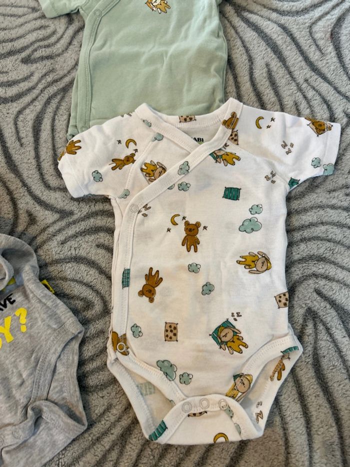 Lot de 6 bodys manches courtes 3 mois - photo numéro 7