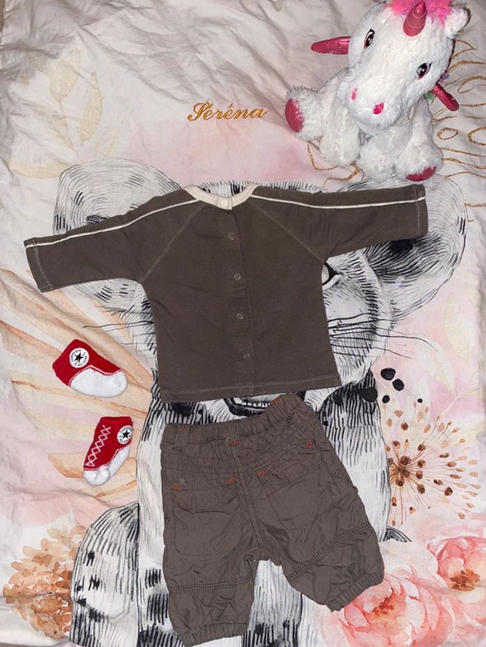 Ensemble t-shirt pantalon légers, Kitchoun, 1 mois. - photo numéro 2