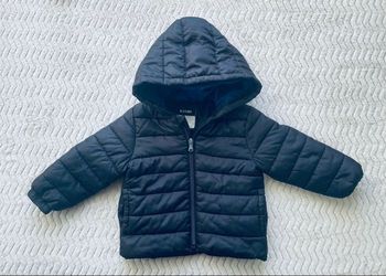 Doudoune matelassée KIABI, avec capuche intégrée. 18 mois