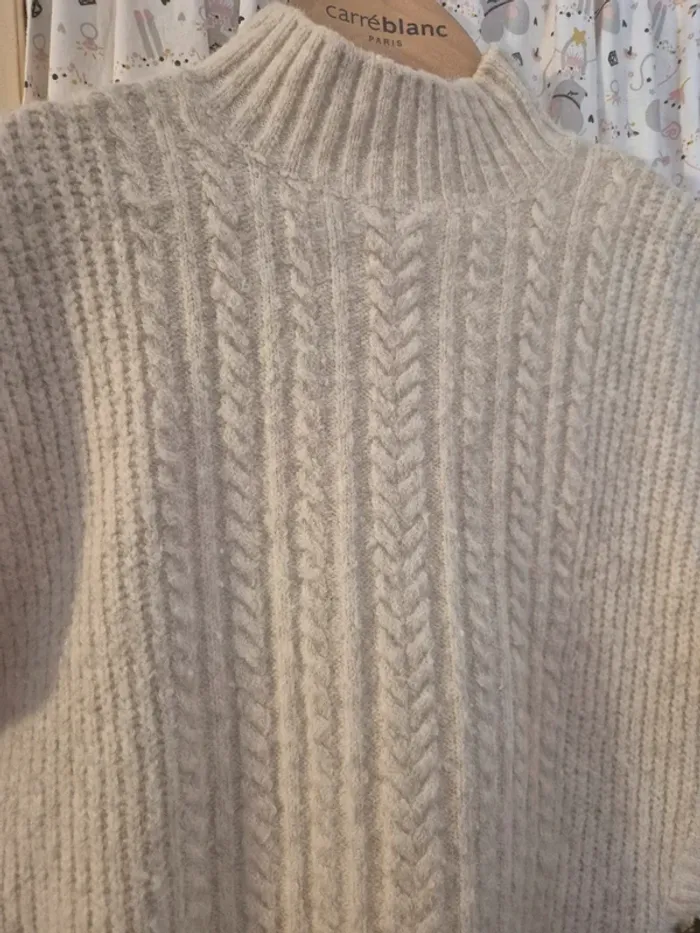 Jolie poncho en laine 6 ans - photo numéro 2