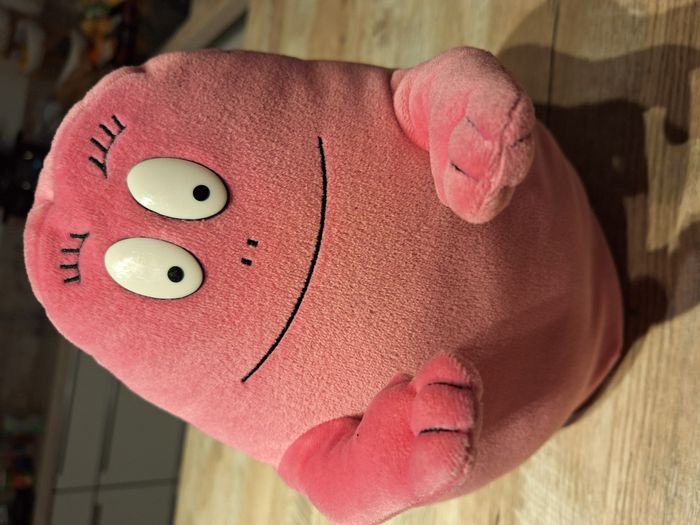 Peluche Barbapapa rose 28 cm avec poche au dos - photo numéro 3
