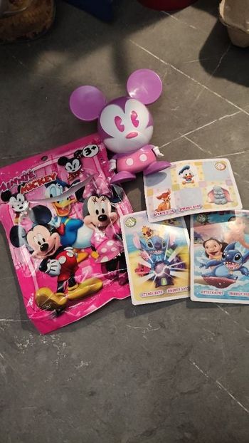 Figurine personnage Mickey violet