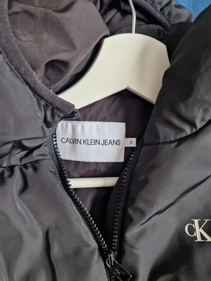 Veste à capuche fille noir Calvin Klein Jeans Taille S - photo numéro 4