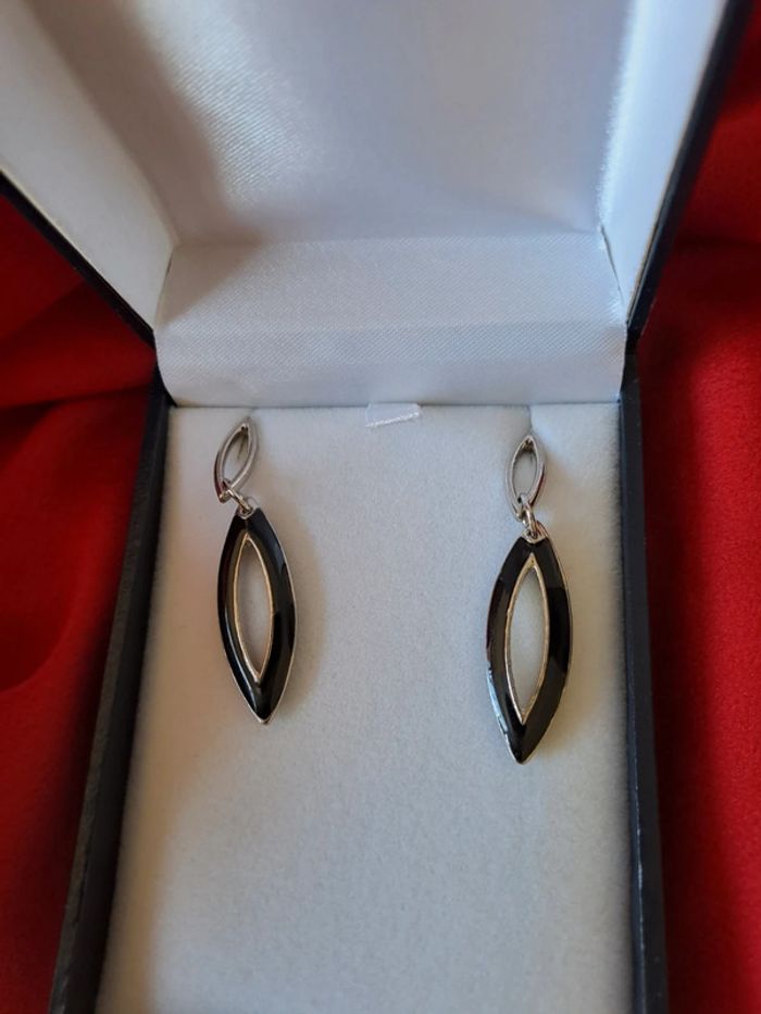 Boucles d'oreilles pendantes - photo numéro 2