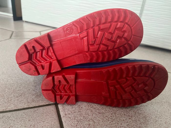 Paire de bottes bleues et rouge pointure 28 - photo numéro 5