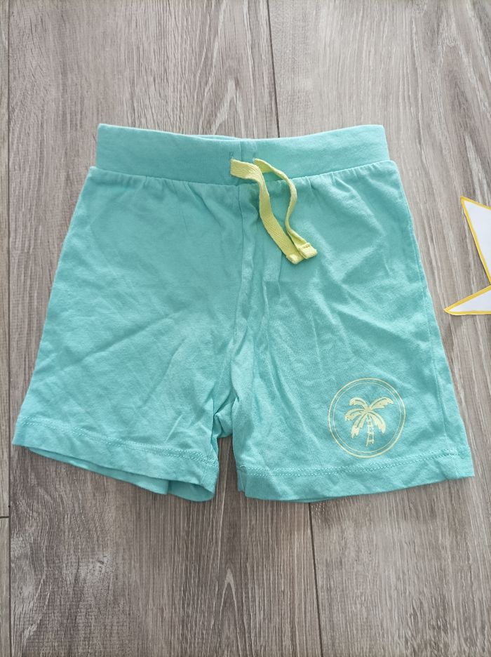 Short Primark 9-12 mois
