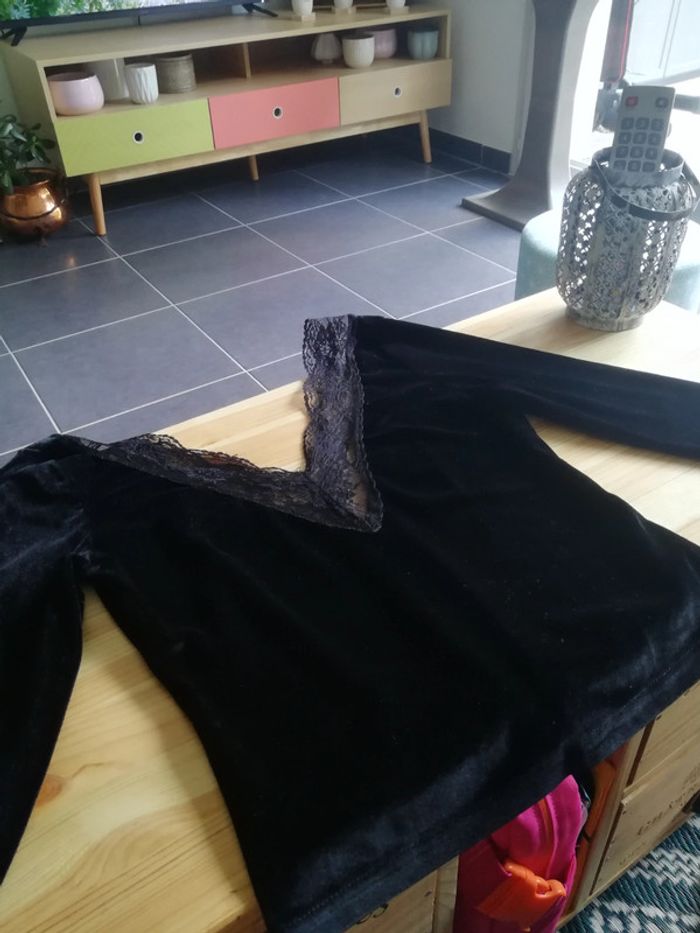 Petit top velours idéal pour les fêtes 🎄 - photo numéro 4