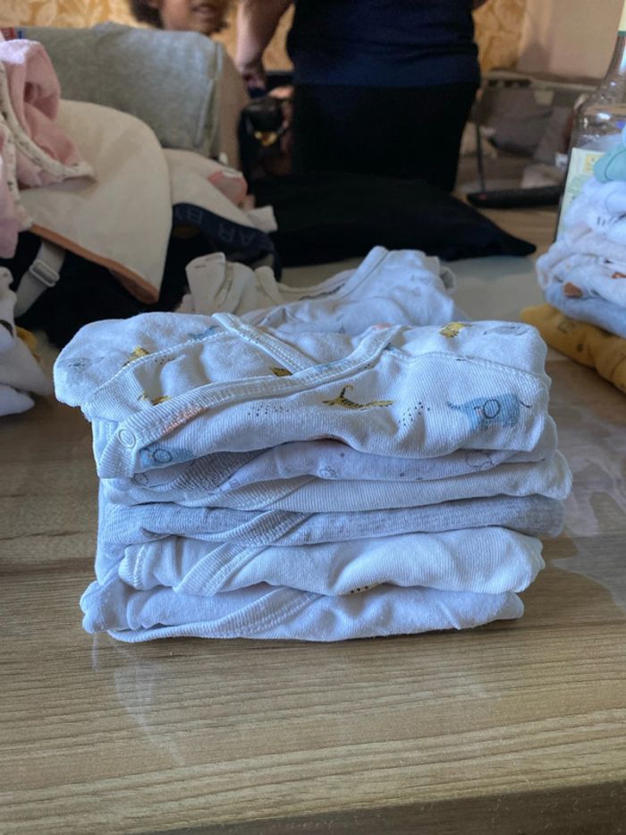 Lot de 6 body 1 mois kiabi