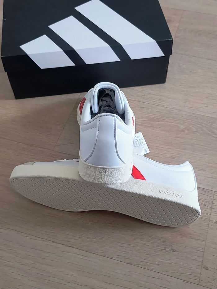 Baskets chaussures adidas taille 44.5 neuves - photo numéro 9