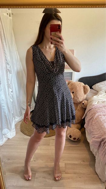 Robe à pois bleue et beige