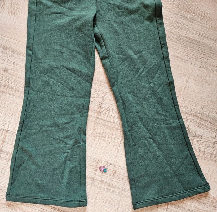 Pantalon bas évasé neuf 5 ans - photo numéro 2