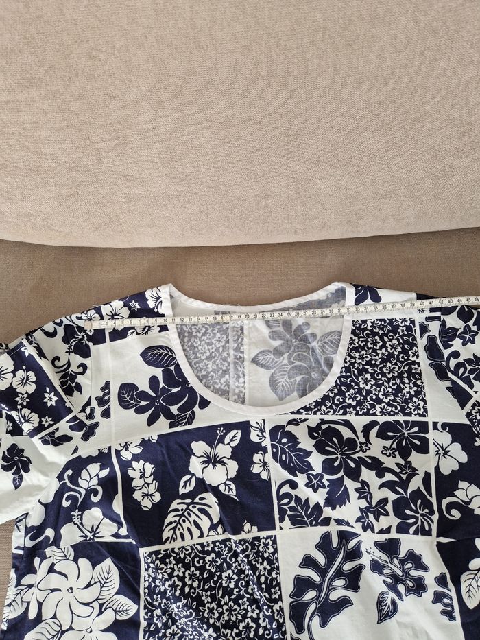 Robe polynésienne bleu marine et blanc - photo numéro 7