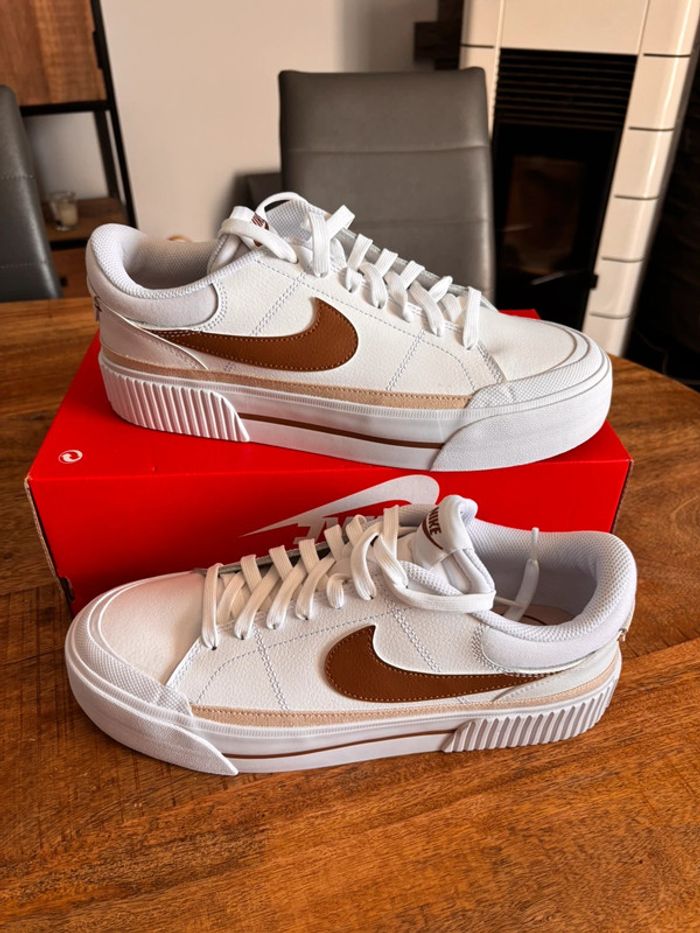 Baskets Nike P.42,5 Neuves - photo numéro 8
