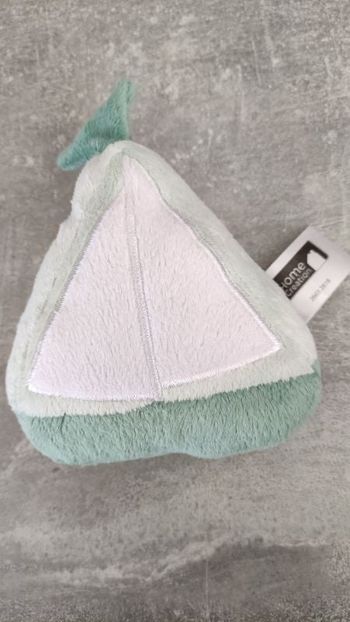 Peluche bébé bateau