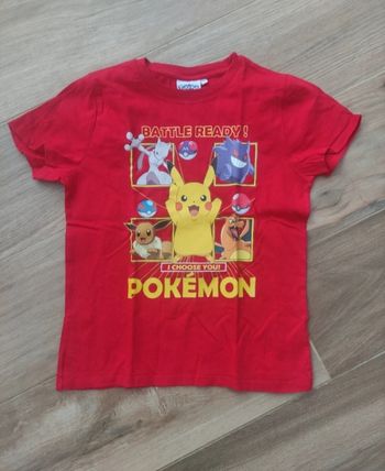 T.shirt pokémon 10 ans très bon état 