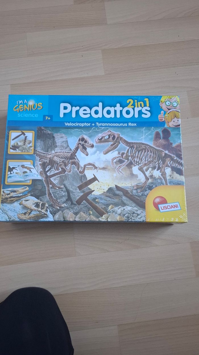 Grand kit d archeologie. 2 dinausaures à retrouver. Neuf sous blister