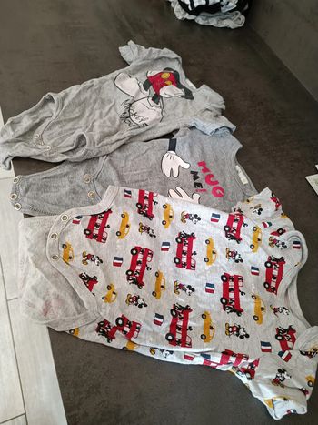 Lot trois bodies Mickey