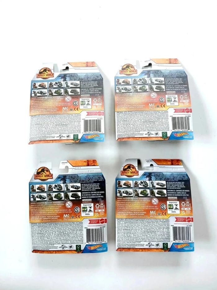 Lot véhicules Hot Wheels neufs Jurassic World - photo numéro 2