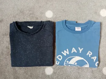 Tao. 2 t shirts manches longues