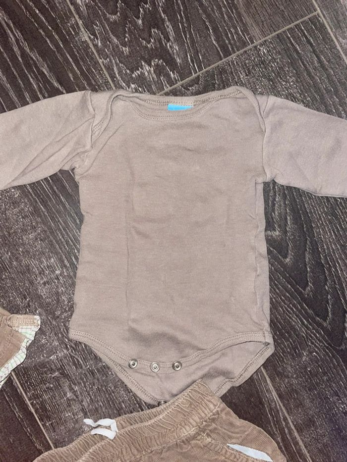 Ensemble taupe 3 mois - photo numéro 6