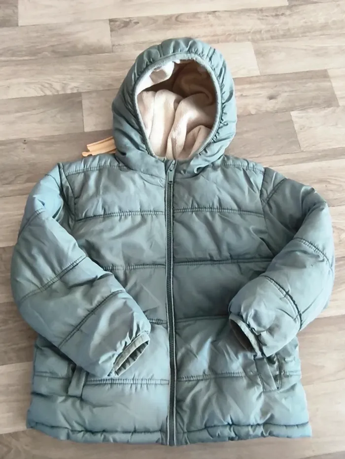 Gros manteau bien chaud marque orchestra taille 8 ans