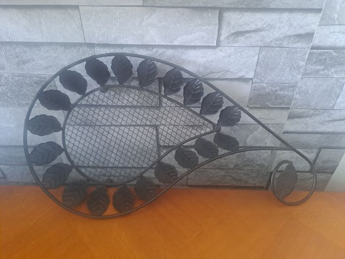 Vide poche en fer forgé léger marron