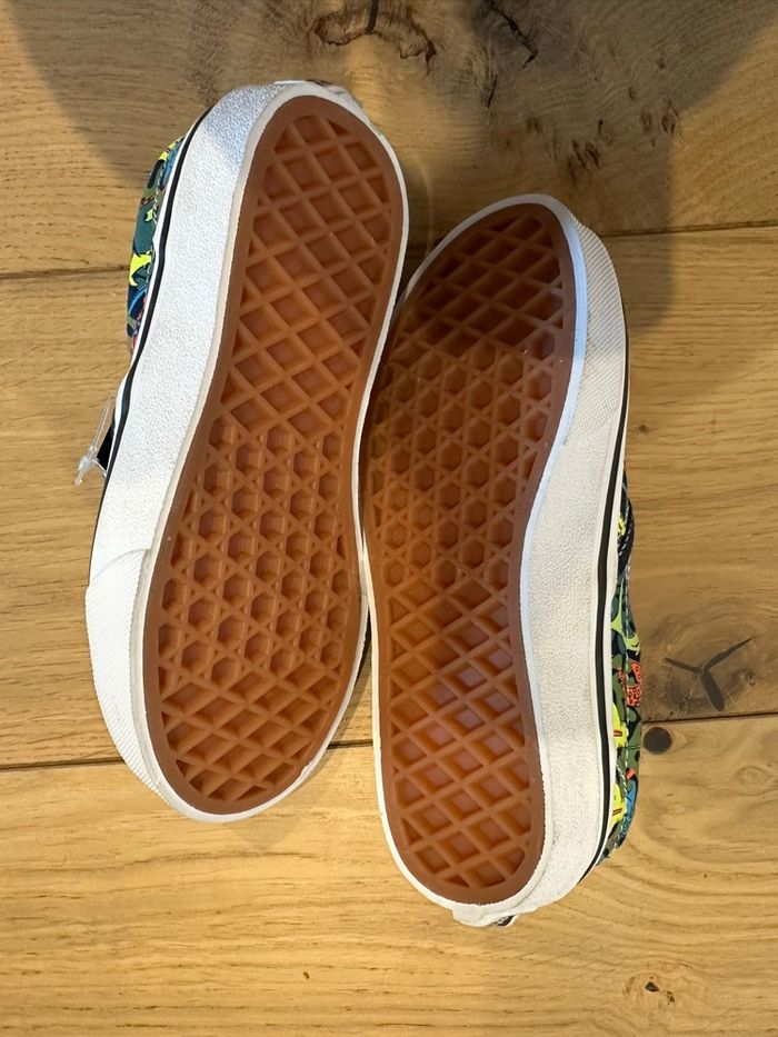 Vans glow in the dark - photo numéro 2