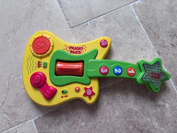 Guitare d’éveil
