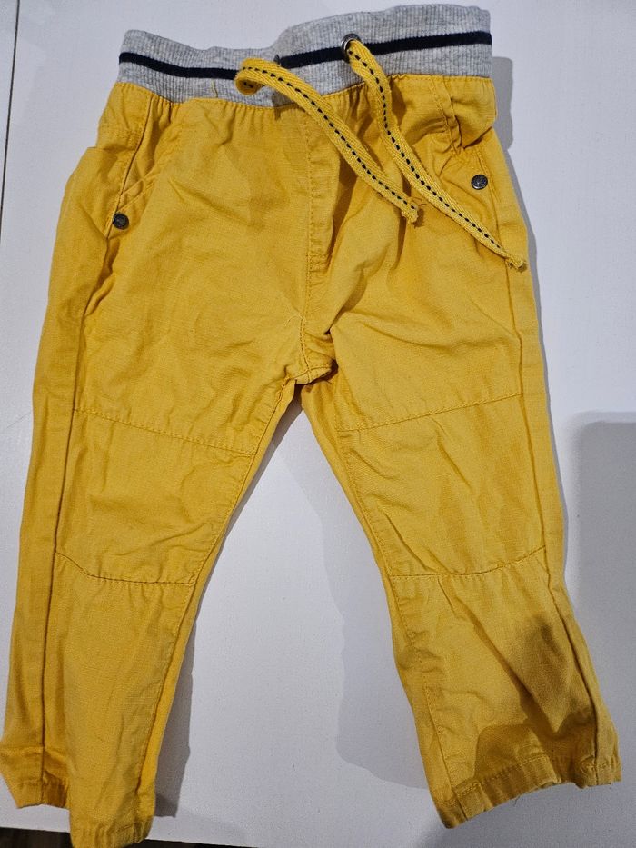 Lot de 5 pantalons et 1 short 12 mois - photo numéro 2