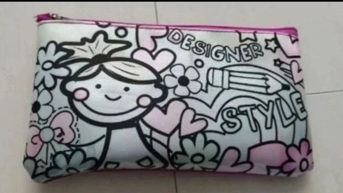 Trousse avec fournitures