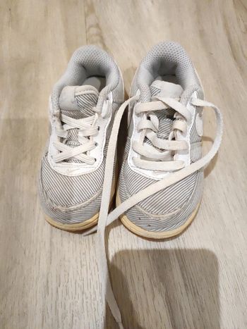 Baskets Nike 23.5 mixte