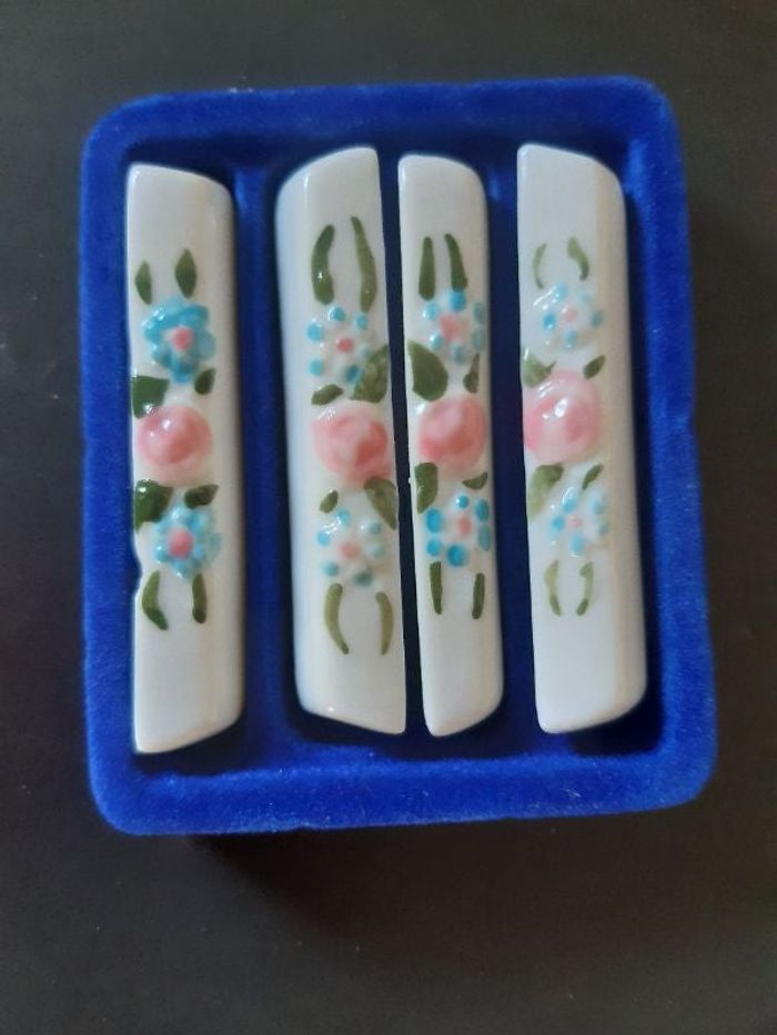 4 porte couteaux fleurs