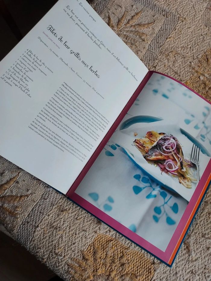 Jolie livre de cuisine Saveurs Méditerranéennes - photo numéro 4