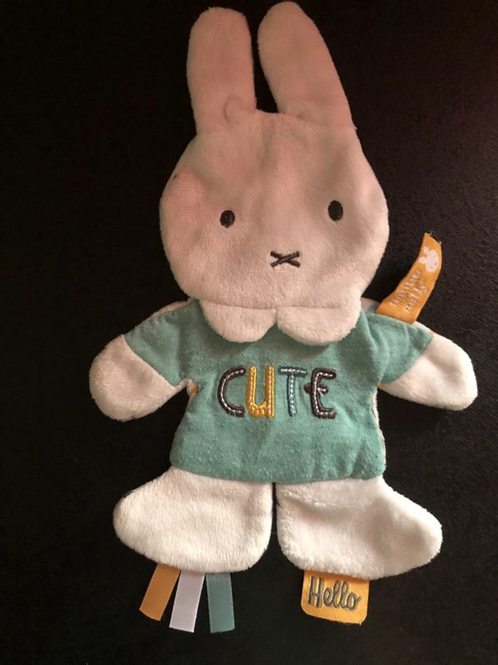 Doudou lapin miffy