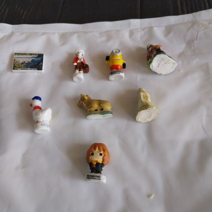 8 fèves lot No 5 à 3 euros