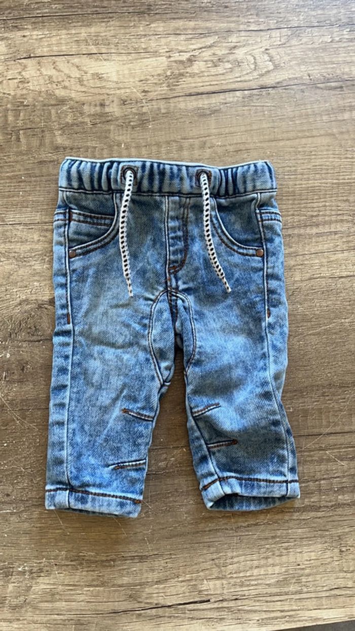 Jeans bébé kiabi taille 3 mois