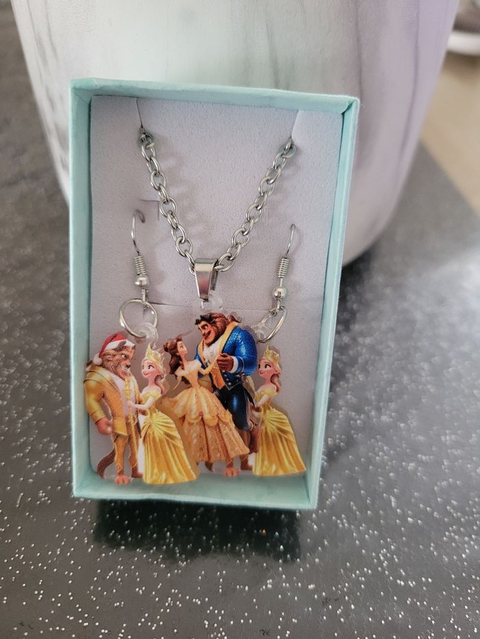 Collier et boucle d'oreilles la belle est la bête - photo numéro 4