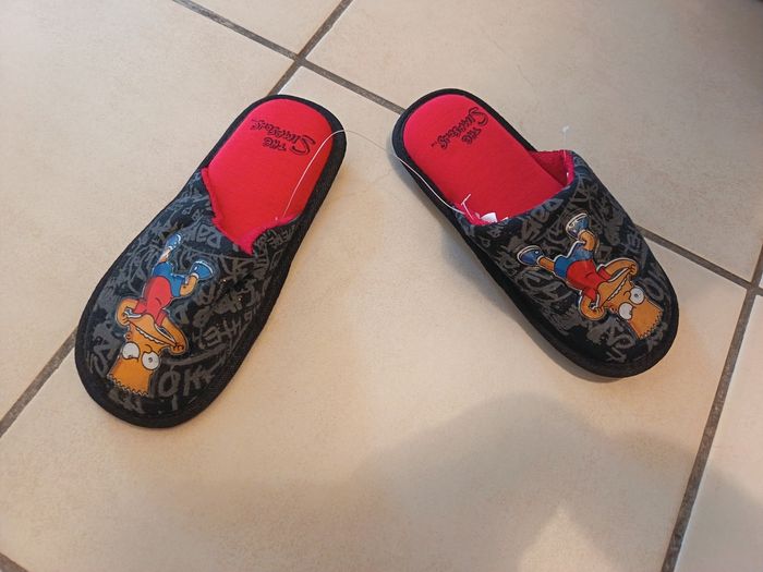 Pantoufles Simpsons neuves T31 - photo numéro 7