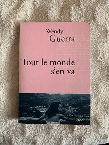 Livre tout le monde s’en va Wendy Guerra