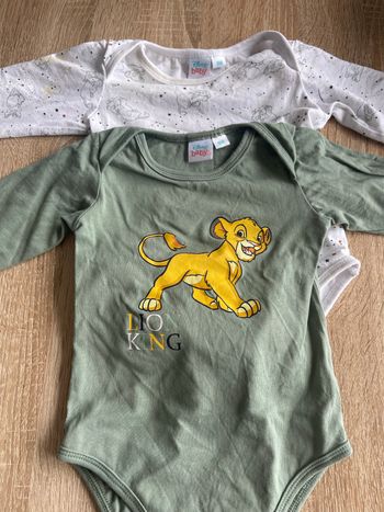 Lots d’habits de 9 mois