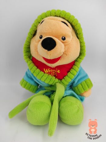 Peluche Winnie l'Ourson peignoir bleu Nicotoy