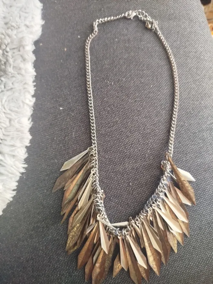 Collier feuilles - photo numéro 2